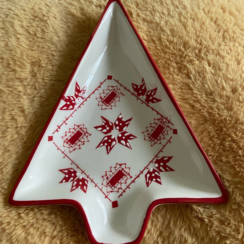 Christmas tree shape candy dish